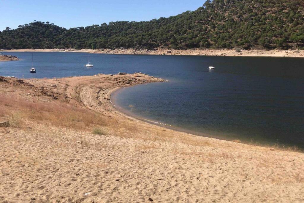 Precioso Piso En La Playa De Madrid A 45 Min Del Centro De La Ciudad Apartment San Martín de Valdeiglesias Екстериор снимка